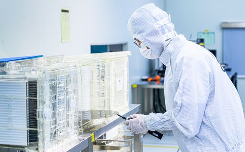 發(fā)力硬核科技，打造“芯”引擎 微導(dǎo)納米在新興產(chǎn)業(yè)與能源技術(shù)領(lǐng)域取得新突破