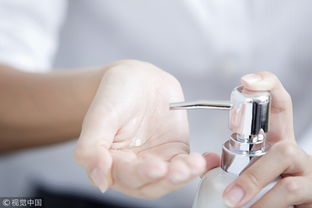 夏日護(hù)膚新思路 與其對(duì)抗太陽(yáng)，不如先學(xué)會(huì)正確卸妝